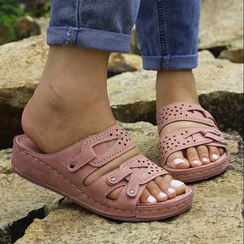 Mulheres Sandálias 2022 Verão Cunha de Deslizamento sobre o Calçado Feminino de Espessura Inferior Chinelos de Praia Casual Sapatos de Roma Retro Dedo do pé Aberto Slides Mujer
